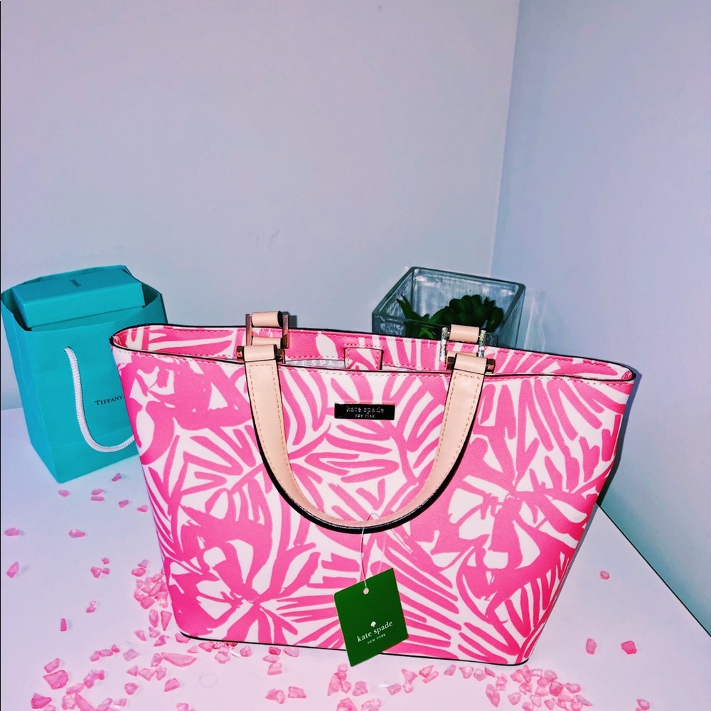 Super cute spring/summer purse